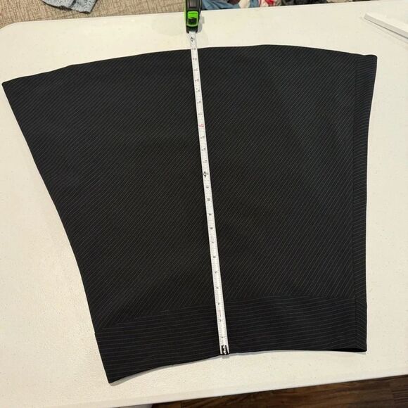 Express black‎ striped skirt - Picture 2 of 3